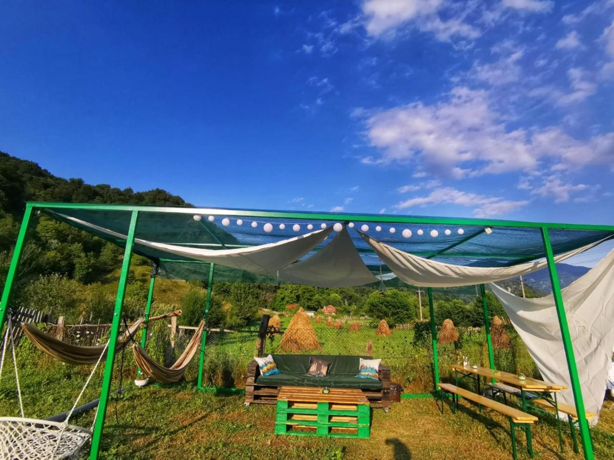 Luna Rock Glamping Brezoi - Blue Scai Hotel Exterior foto