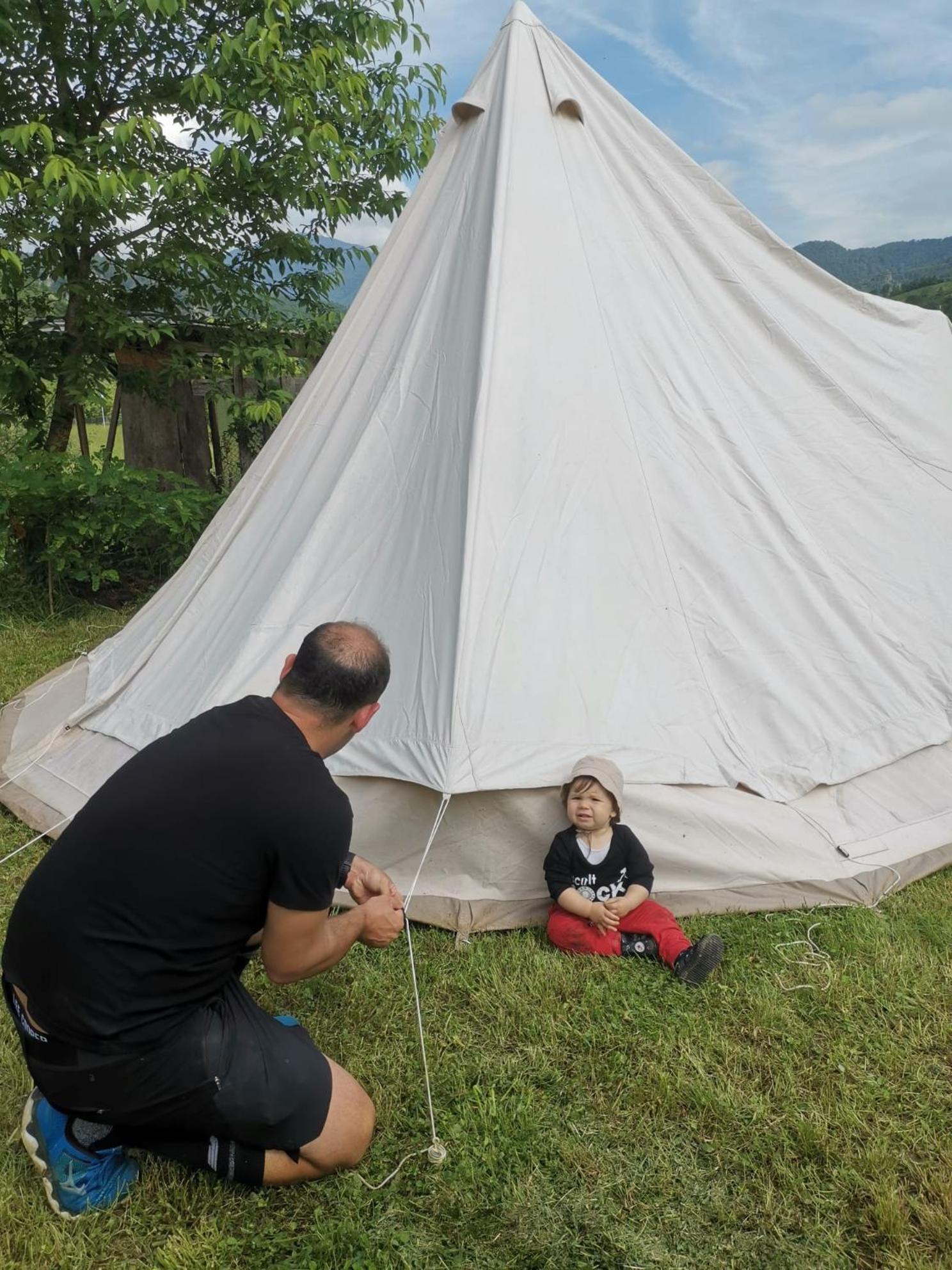 Luna Rock Glamping Brezoi - Blue Scai Hotel Exterior foto